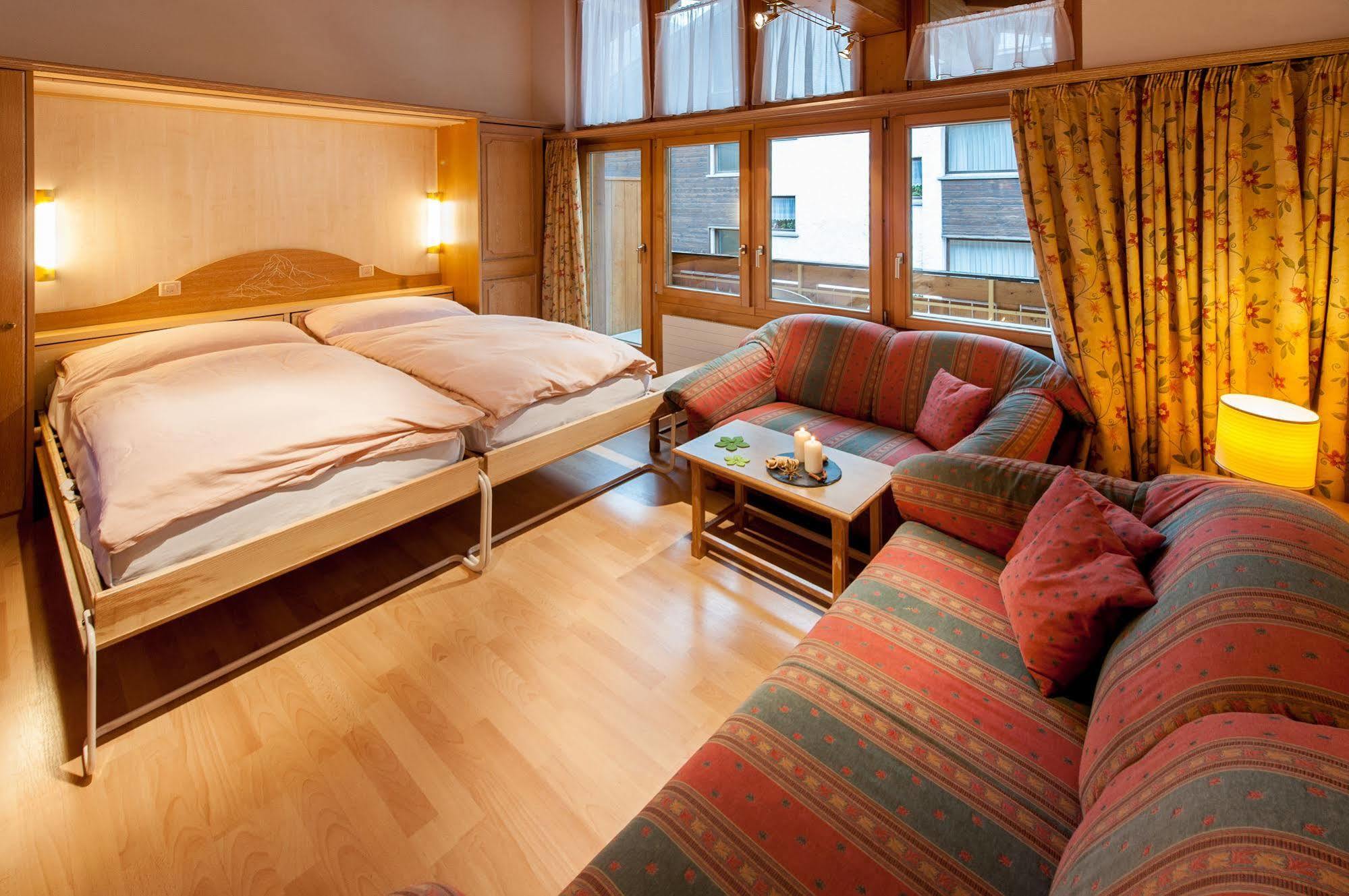 Appartements Zermatt Paradies Екстер'єр фото