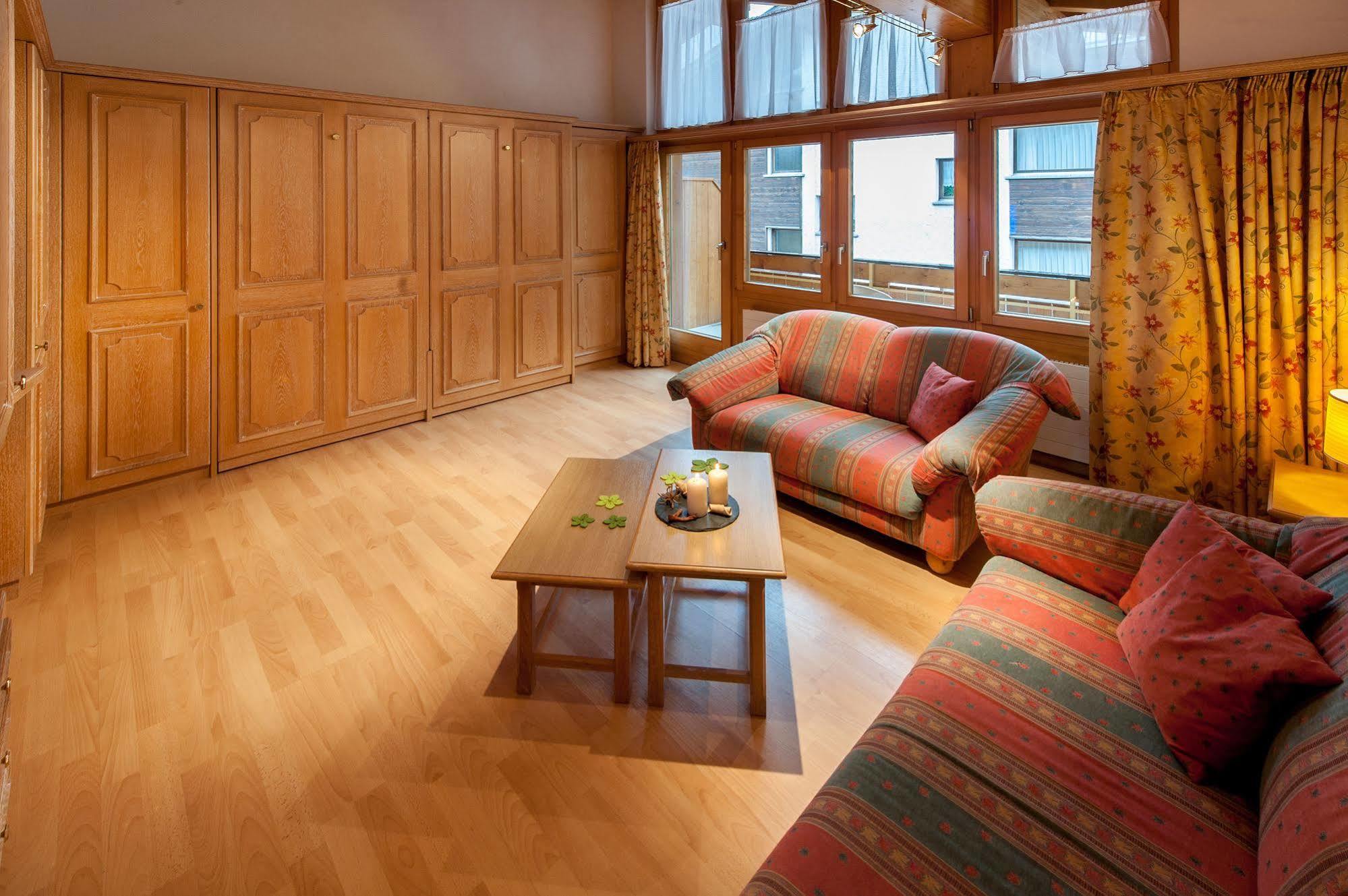 Appartements Zermatt Paradies Екстер'єр фото